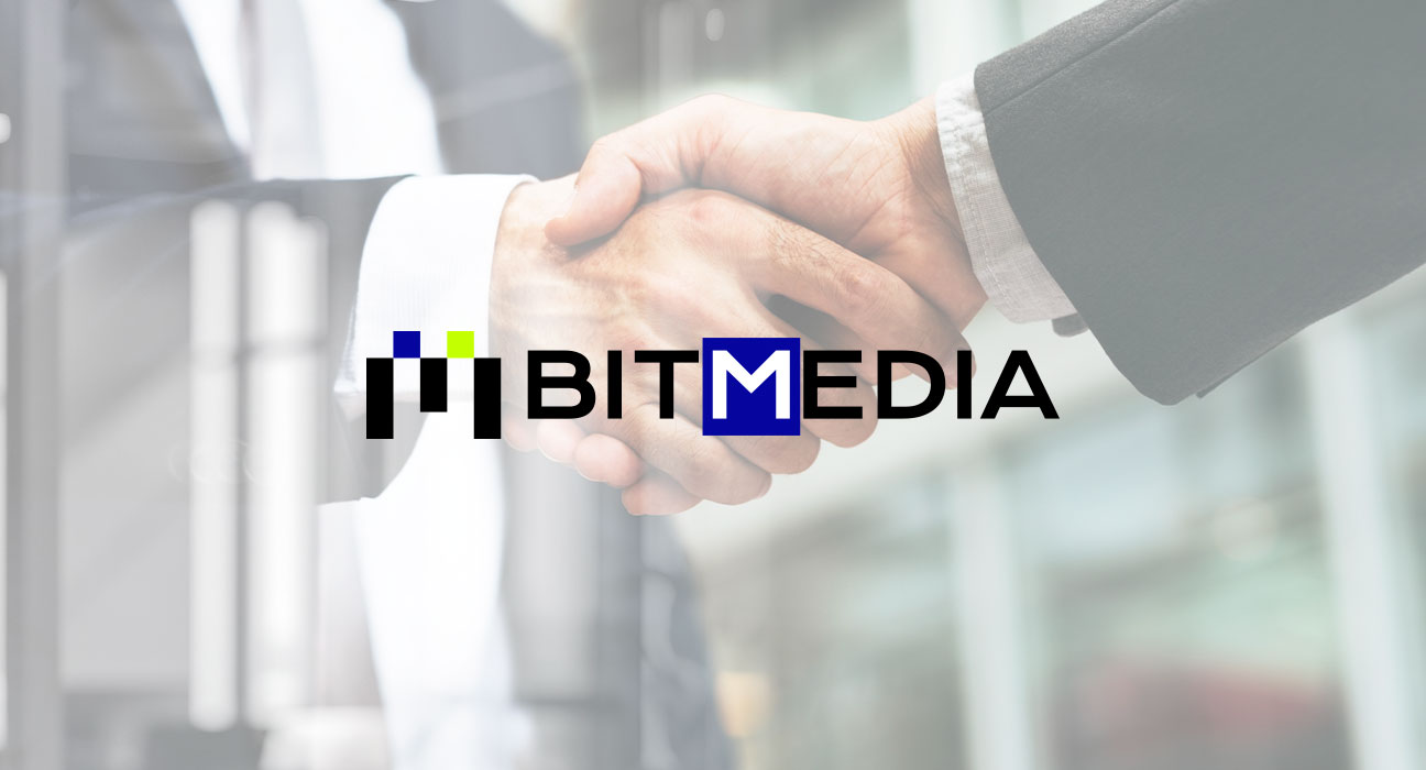 Equipo de BITMEDIA trabajando en desarrollo de software biometrico